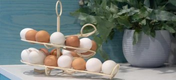 beige wire egg holder.